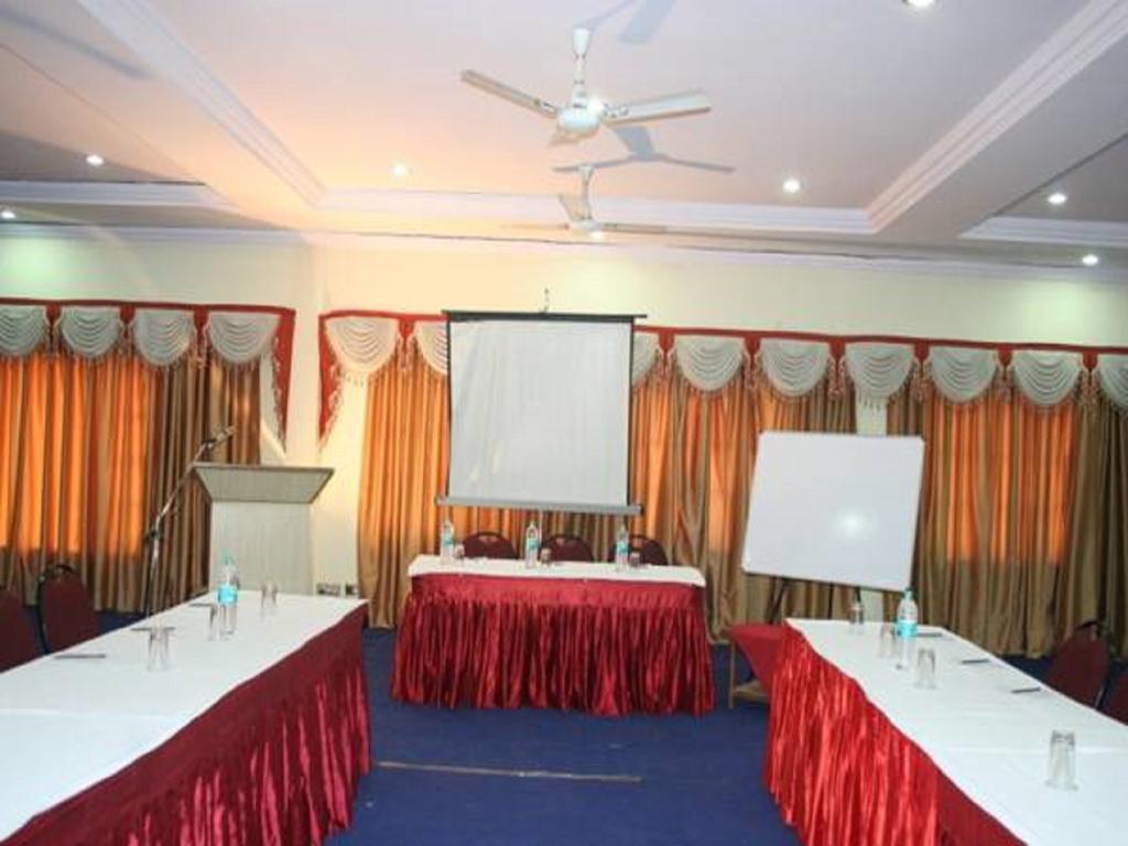 Hotel Palanpur Palace مونت ابو المظهر الخارجي الصورة