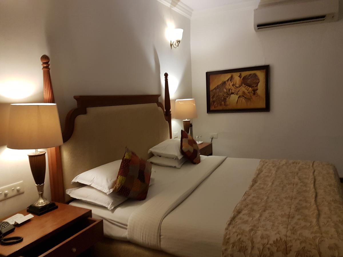 Hotel Palanpur Palace مونت ابو المظهر الخارجي الصورة